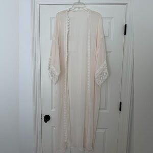 Sheer Lace-Trim Long Kimono Robe - Cream